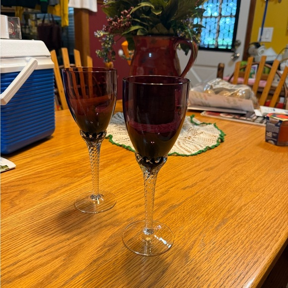Murano Deep Purple Wine Glass Pair - Picture 3 of 5
